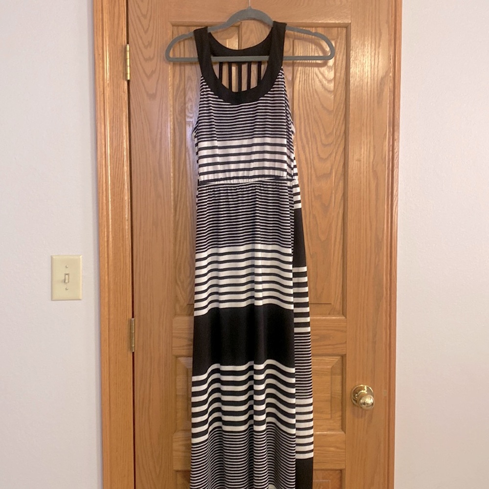 Women’s Striped Maxi Dress
